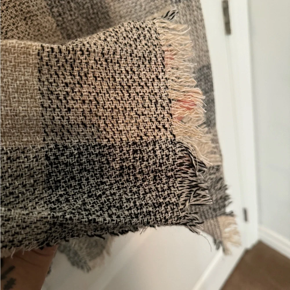 Scarf - Picture 2 of 2
